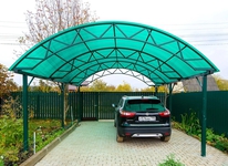 Навес из поликарбоната арочный зеленый для автомобиля